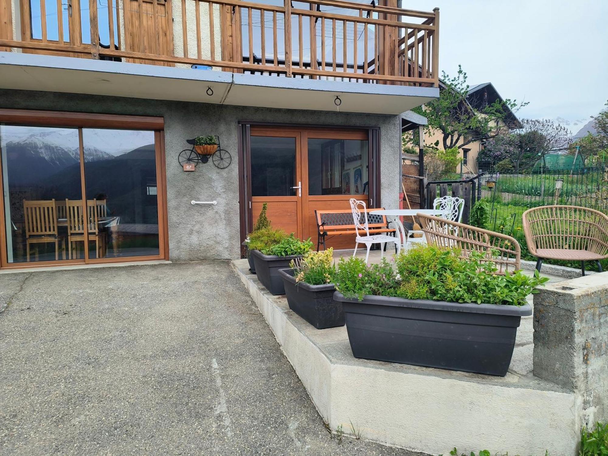 Apartment In The Mountains *